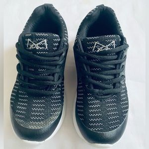 Shoes For Kids Size ( 2 )